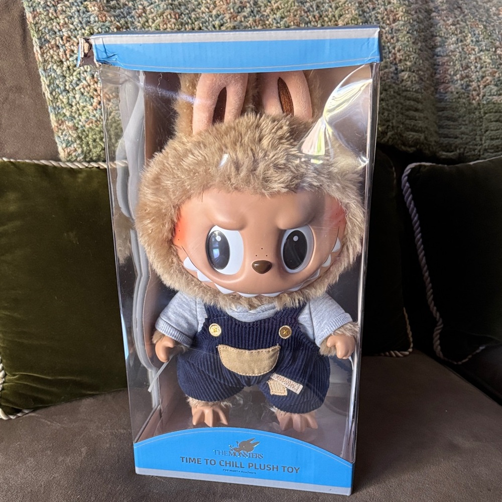 LABUBU LARGE Time to Chill Vinyl Plush Doll Brand New in Box